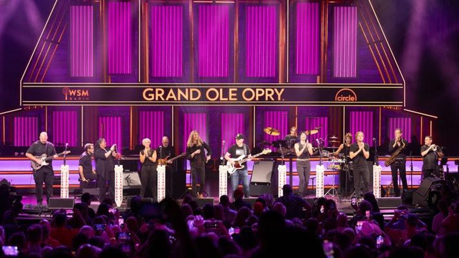 Celebrating 30 Years Of ‘Forrest Gump’ – The Opry Honors Gary Sinise & His Lt. Dan Band