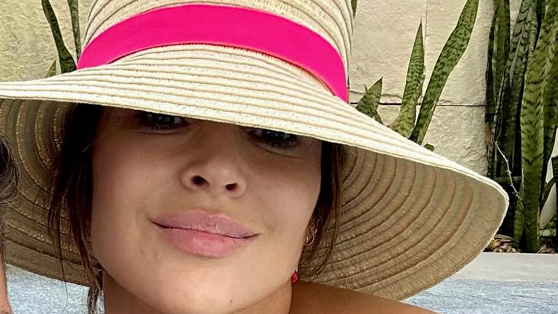 Alyssa Milano, 51, praised for her ‘voluptuous’ figure as she stuns in bikini