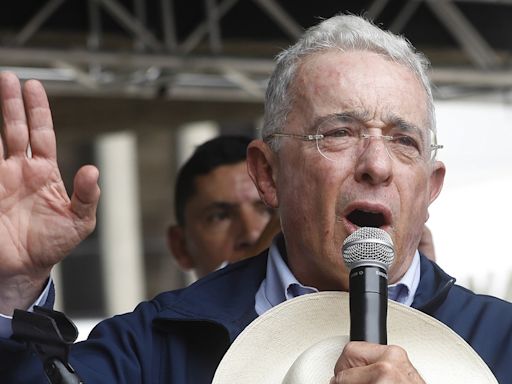 Se reanuda las audiencia preparatoria del juicio contra el expresidente Álvaro Uribe: “Acusado, para mi tristeza”