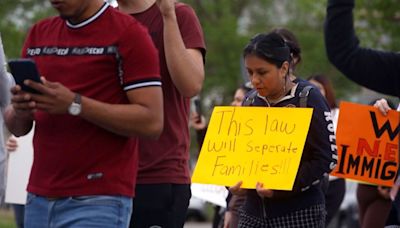 Federal judge blocks Iowa law that allowed the arrest of some undocumented immigrants