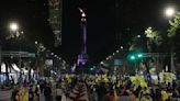 Afición del América festeja la 14 en el Ángel de la Independencia