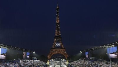 巴黎奧運首創在塞納河上開幕 台灣代表團乘第74艘船進場
