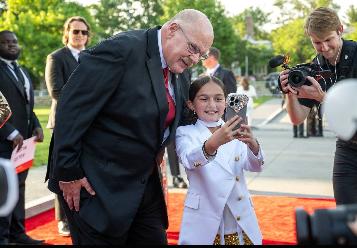 Chiefs’ ring ceremony had fashion, red carpet — and former players bragging about KC