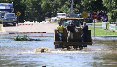 Flooding forces people from homes in some parts of Iowa