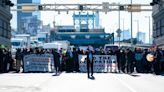 Hundreds of Pro-Palestinian protestors block Manhattan bridges and tunnel