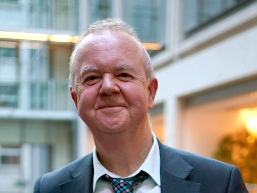 Private Eye editor Ian Hislop’s taxi ‘hit by bullet’