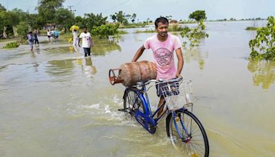 Bengal panchayat department asks district magistrates to submit detailed report on damage to roads due to floods