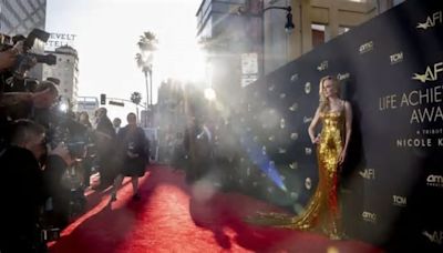 Michelle Pfeiffer, Reese Witherspoon y más estrellas en homaneje a Nicole Kidman en los premios AFI [FOTOS]