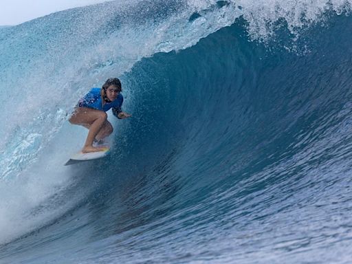 Surfing: USA's Caroline Marks leads eight women advancing from opening round of Olympic competition at Teahupo'o