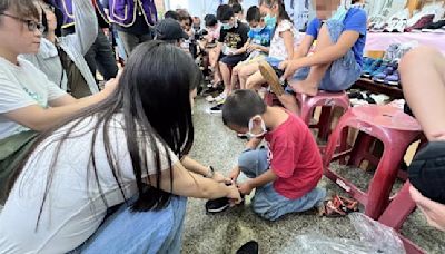 凱米颱風後北台南家扶中心獲捐442雙鞋 溫暖受災孩童 - 生活