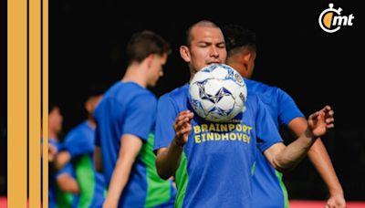 Chucky Lozano sorprende con nuevo look