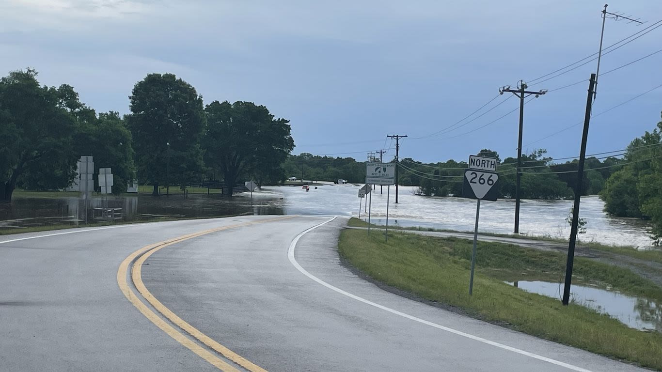 Storm recovery begins in Tennessee after deadly tornado, flooding