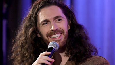 Hozier becomes first Irish artist to top Billboard Hot 100 list since 1990