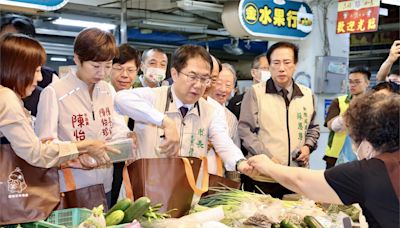 台南市長黃偉哲推市場減塑！提供購物袋租借和抽獎活動