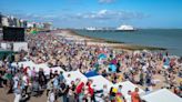 UK weather maps show exact moment 224-mile heat dome crashes into Britain