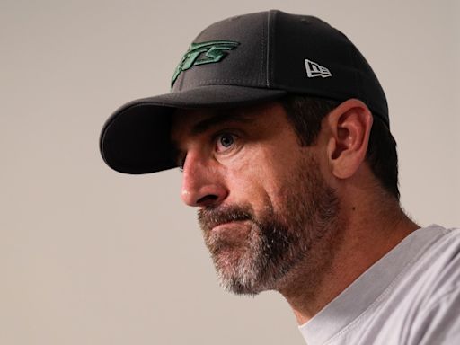 Reportes indican que Aaron Rodgers faltó al entrenamiento de los Jets por ir a un retiro de ayahuasca - El Diario NY