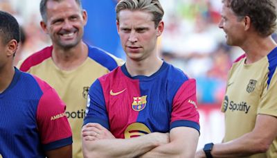 Barça's De Jong: Surgery, salary reports 'not true'