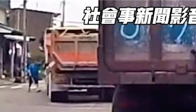 火爆砂石車司機逆向超車 攔車亮傢伙嚇傻用路人 - 社會