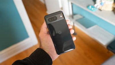 Google will soon roll out on-device AI-powered features on Pixel 8