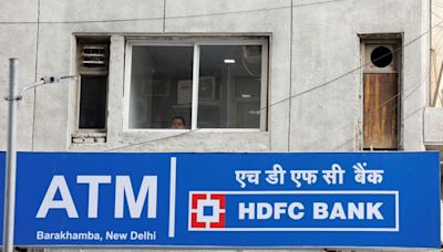 India's HDFC Bank extends fall on disappointing Q1 loan book, deposit growth