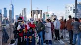 NYC Council bid to let some vendors back on Brooklyn Bridge hits resistance