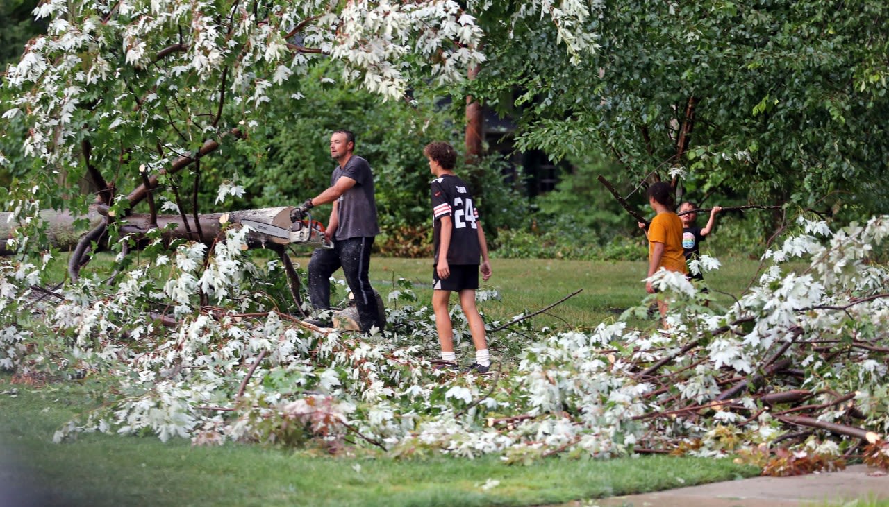 Tropical Storm Debby to move over soggy South Carolina coast, drop more rain before heading north