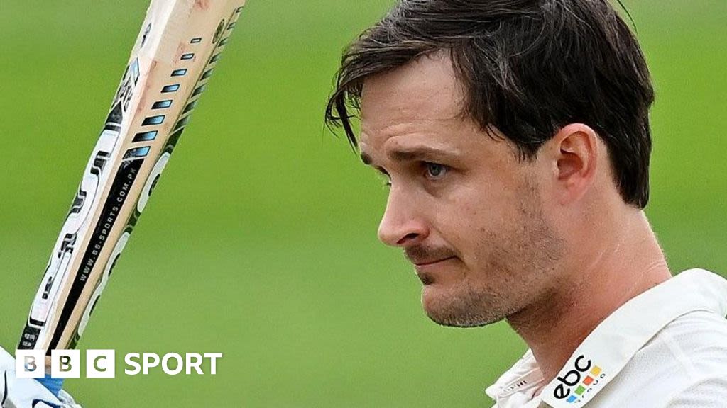 County Championship: Worcestershire's Gareth Roderick scores 122 vs Somerset