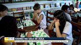 Projeto de xadrez ensina história, matemática e até educação física para estudantes de escola pública no ES