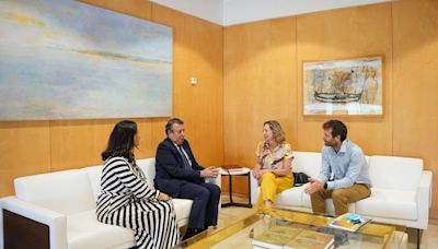 El presidente de la Diputación y Autismo Sevilla revisan las actuaciones de ambas entidades