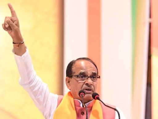 'Extreme nepotism, hunger for power': Shivraj Singh Chouhan attacks JMM, Hemant Soren