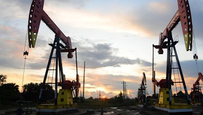 China's oil sector is weak, with rising crude inventories