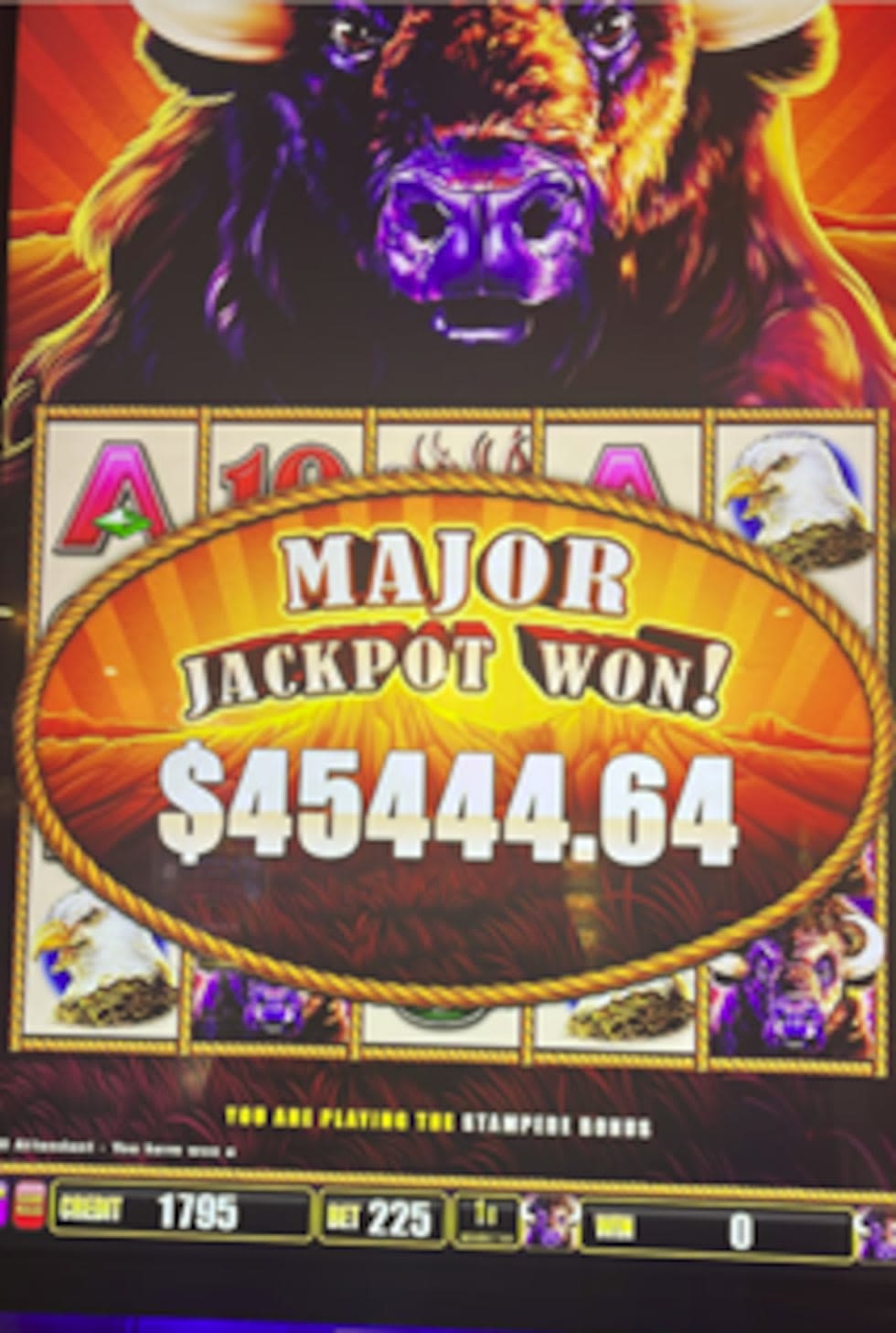 Las Vegas local wins $220,000 playing Pai Gow poker at downtown hotel