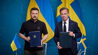 Ukraine, Sweden sign bilateral security agreement