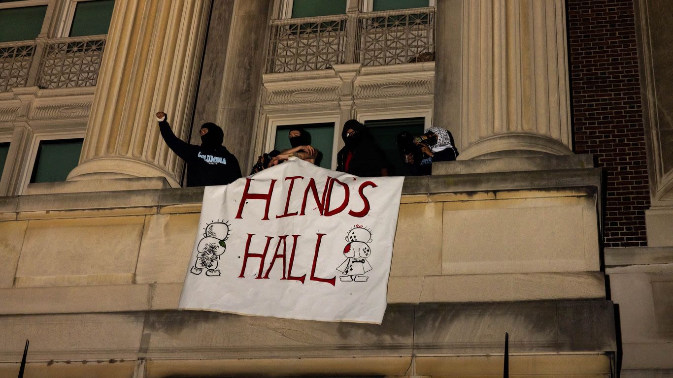 Columbia protesters "face expulsion" if they don't leave occupied campus building