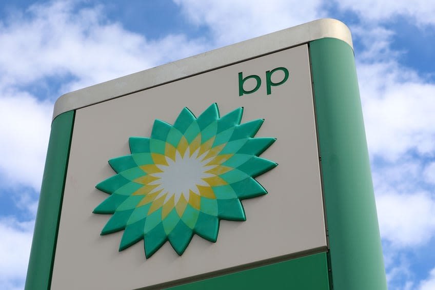 BP reports 40% drop in Q1 earnings, trailing behind industry peers amid low energy prices | Invezz