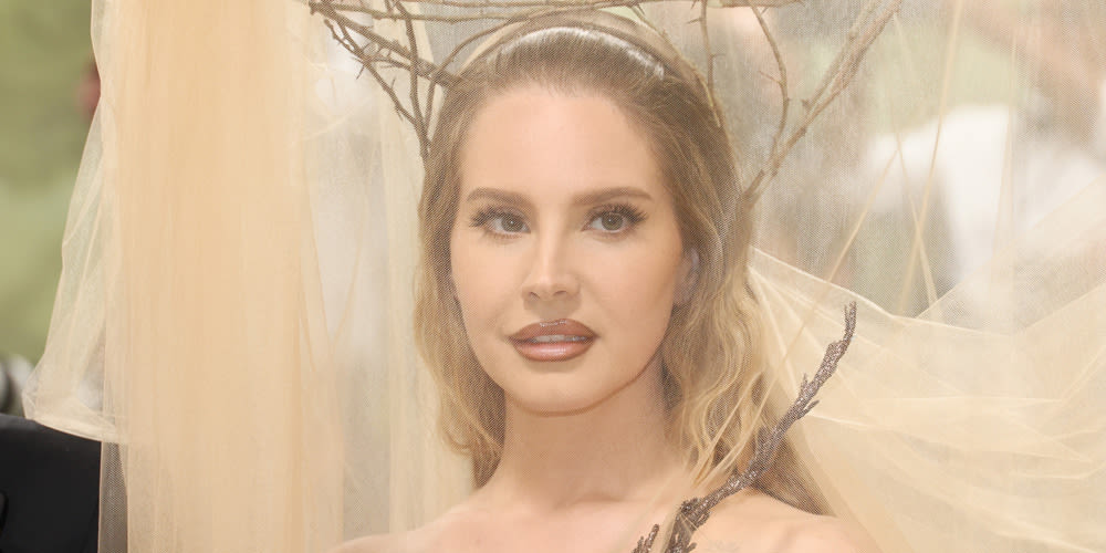 Lana Del Rey References an Ethereal Alexander McQueen Look at Met Gala 2024