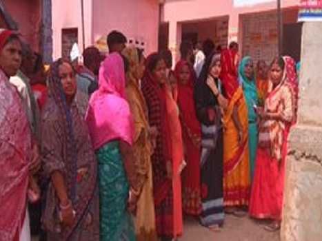 Around 24.25 pc polling in 4 hrs in Bihar