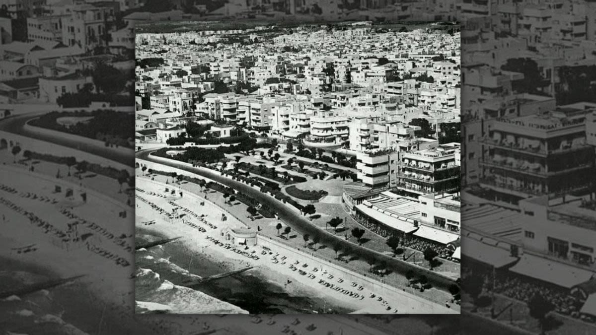 This Photo Allegedly Shows What a Beach in Palestine Looked Like Before Israel Was Founded. We Delved into Its History