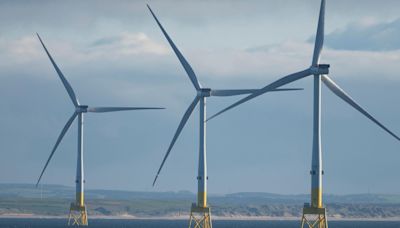Labour teams with Crown Estate to boost wind energy