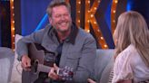 Watch Blake Shelton Duet on ‘Austin’ With Kelly Clarkson & Roast His Former ‘Voice’ Colleague