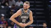 Kings’ Sabonis will try to play through an avulsion fracture on right thumb