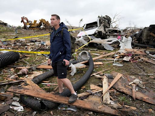 Deadly tornado devastates Iowa town as severe weather moves east