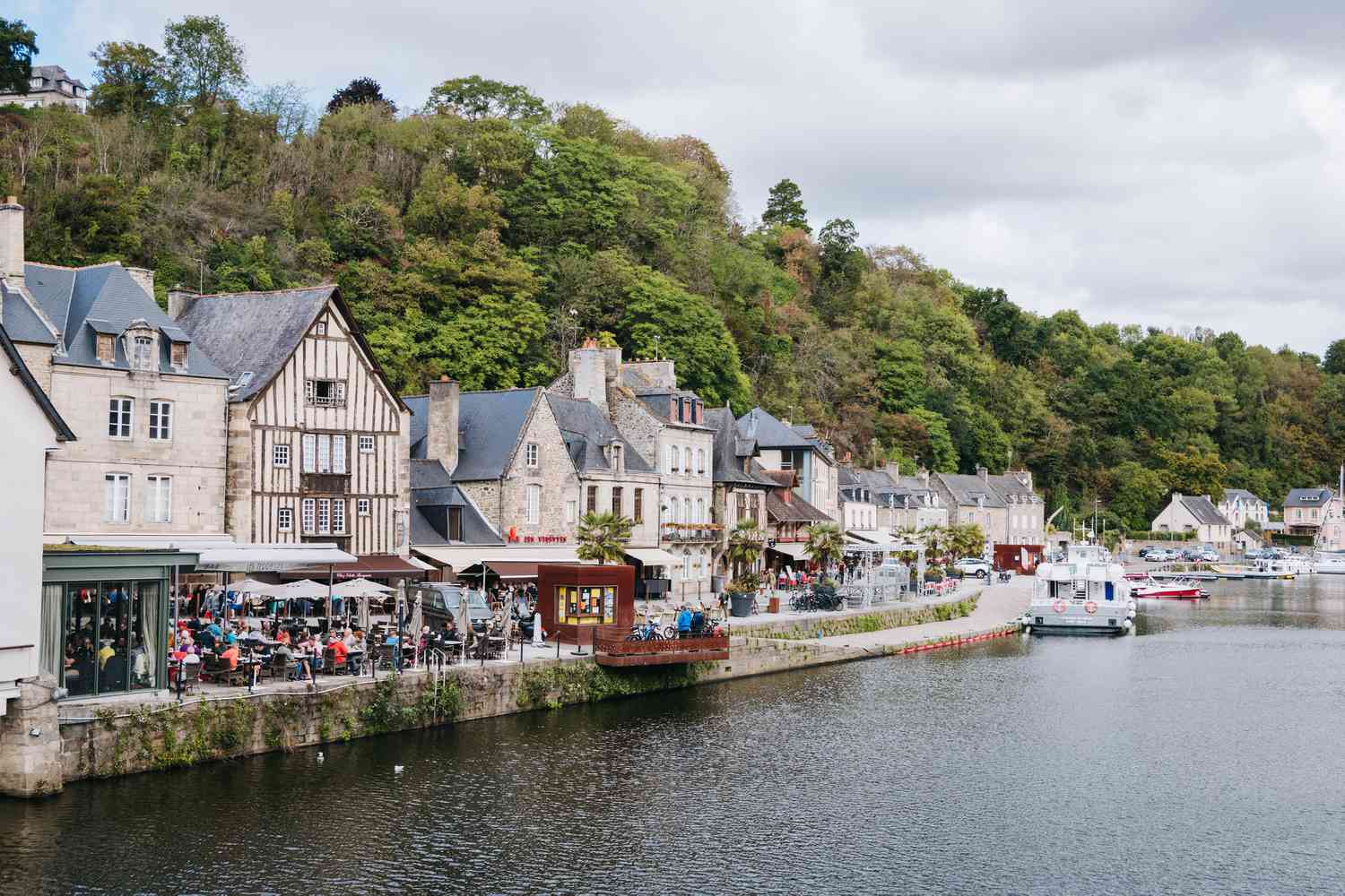 15 Foods to Try in France's Brittany Region, From Breton Butter to Lobster and Lamb