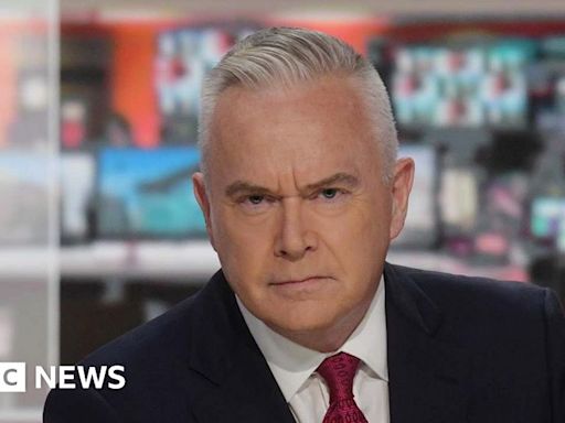 Huw Edwards's BBC pay increased by £40,000 last year