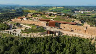 La nueva 'fortaleza' gastronómica de los hermanos Roca: abren un restaurante en un castillo de Girona