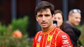 Sainz learning to trust 'very few' people in F1 paddock over 2025 talks