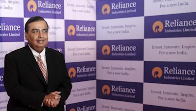 RIL becomes first Indian company to cross Rs 21 lakh crore mcap