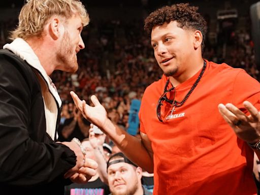 WWE Rumors on Patrick Mahomes, Logan Paul, Cody Rhodes Injury and Scrypts' Contract