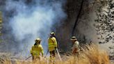 El Infoca trabaja en sofocar un incendio en el paraje de Santa Bárbara en Fuente Obejuna