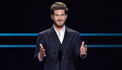 Andrew Garfield: por qué volver a calzarse el traje del Hombre Araña fue “una experiencia sanadora” y su simpático recuerdo junto a Tobey Maguire